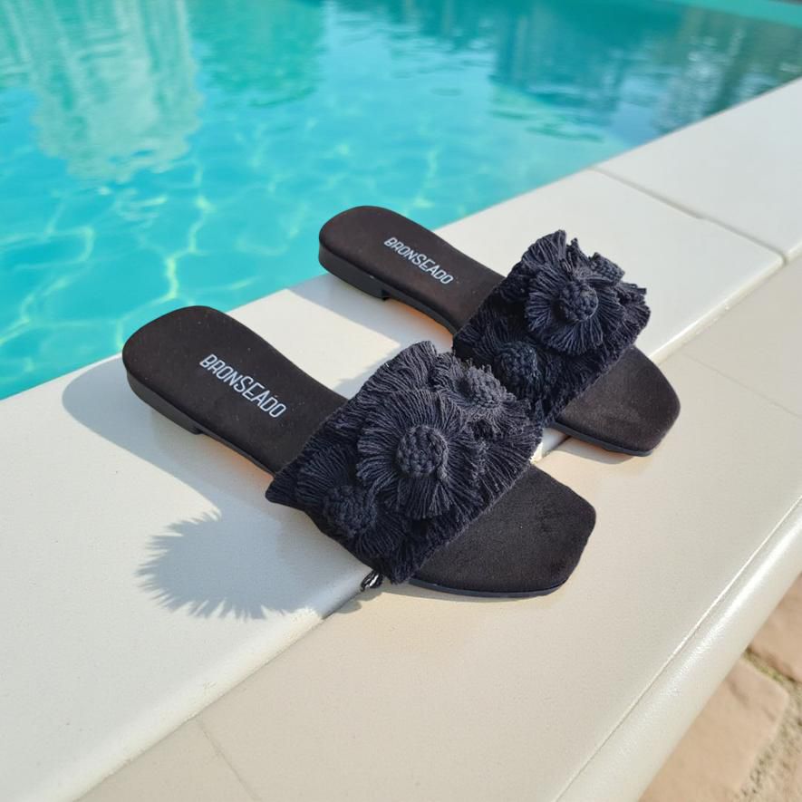 Mikonos 2 Black